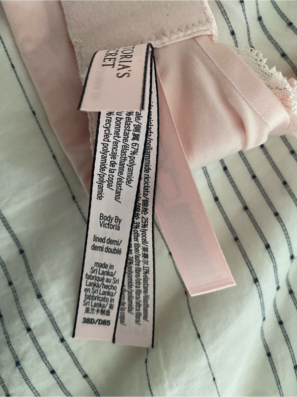 Victoria's Secret Pink Floral Lace Underwire Bra Body by Victoria - Picture 7 of 9